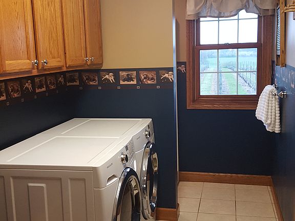 Laundry/mud room