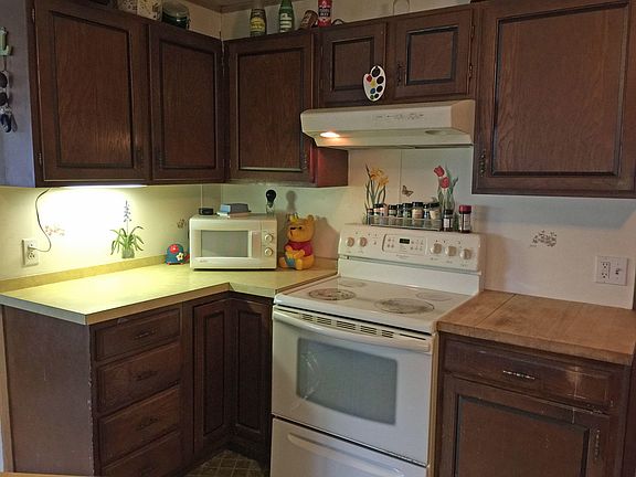 5th image of 226 N Mackinac Ln