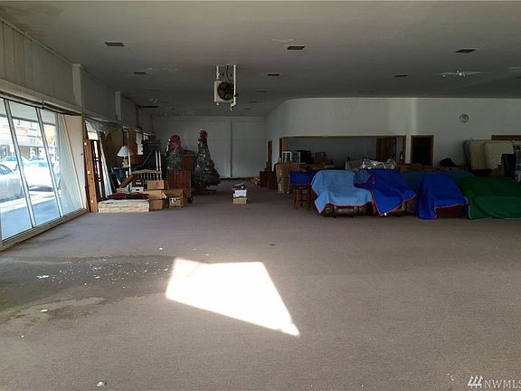 5th image of 328 W Cota St