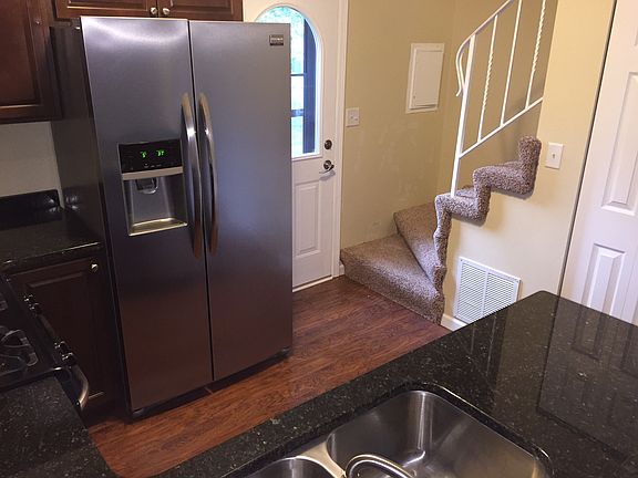 4th image of 2681 Waterford Ct