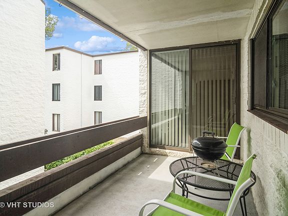 2nd image of 310 W Miner St APT 2B