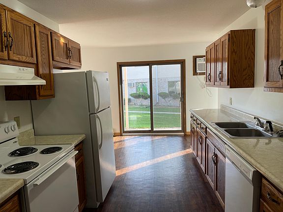 4th image of 302 Jay Ray Ct #3