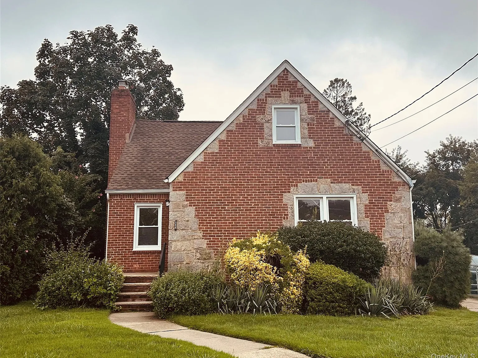 2 bed, 1.0 bath, 900 sqft, $3,500 — Photo 1