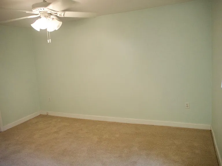 521 Boulevard Pl NE #L — Photo 9