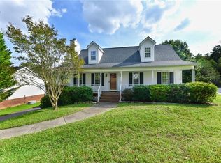 2400 Asheby Woods Ct, Kernersville, NC 27284