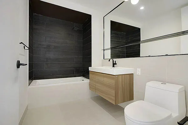 Rented by Artur Gutman, LREB | media 6