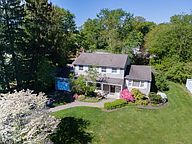 4 Leslie Ct Lincoln Park Nj 07035 Zillow