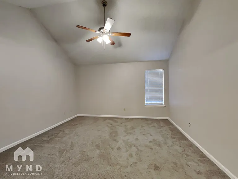 3946 Misty Lake Cv — Photo 10