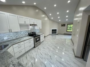 23 Pine Crest Rdg, Woodstock, CT 06281