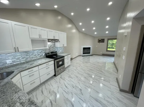 23 Pine Crest Rdg, Woodstock, CT 06281