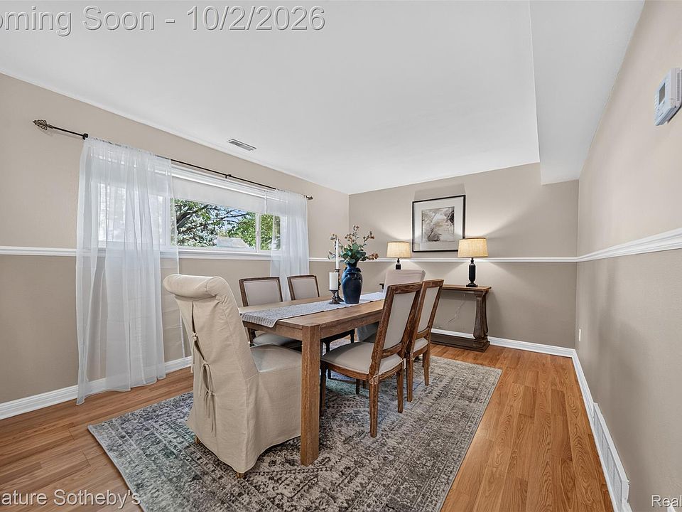 29215 Bretton St, photo 9