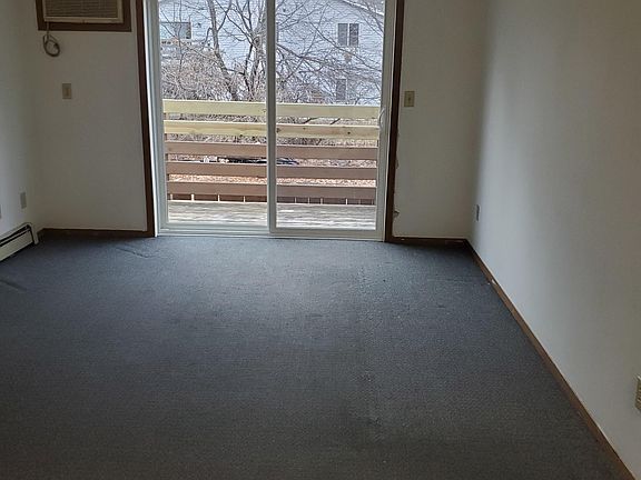 2nd image of 1150 Dodds Dr Unit 3