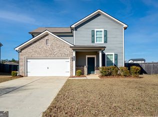 132 Fresh Laurel Ln, Locust Grove, GA 30248