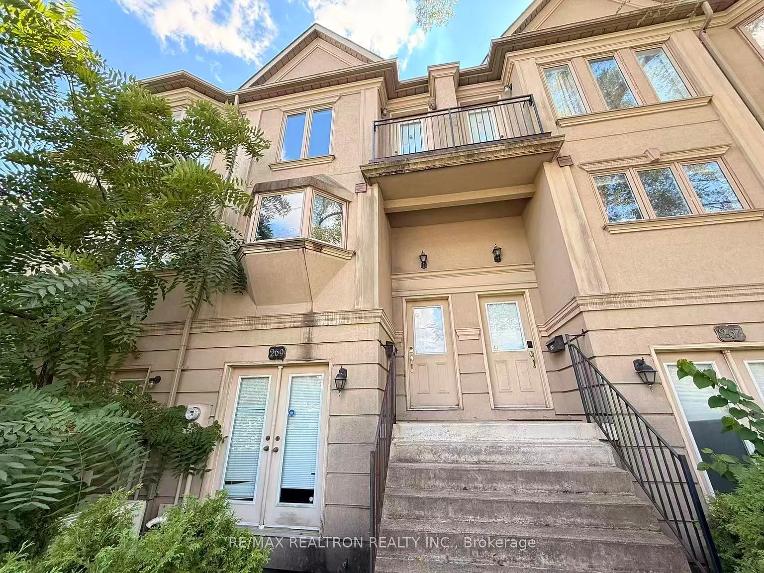 4 bed, $3,700 — Photo 2