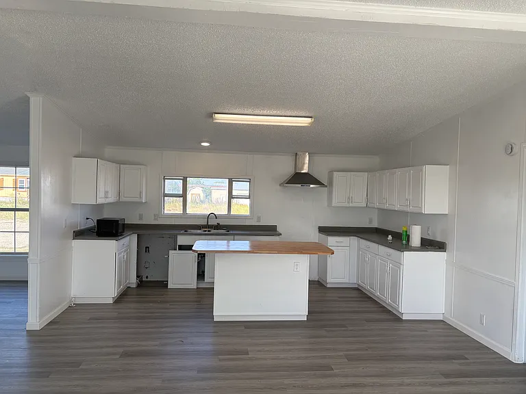 3957 FM 2331 — Photo 6