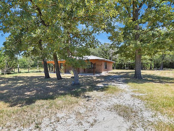 4th image of 4056 Pecan Ln
