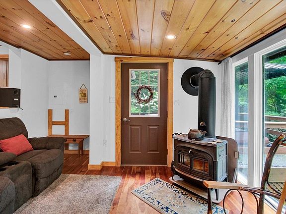 4th image of 1229 Mason Hill North