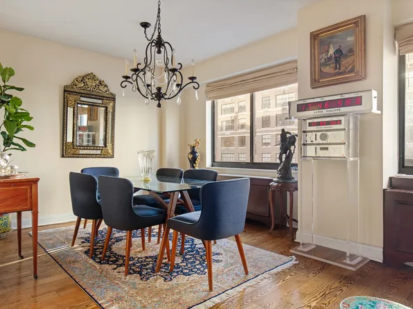 350 East 72nd Street image 2 of 7