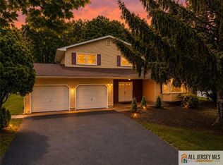 4 Alexander Rd, East Brunswick, NJ 08816