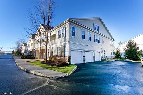 1409 Brook Hollow Dr #1409 Photo 1