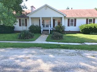 402 Mulberry St, Greenfield, IL 62044