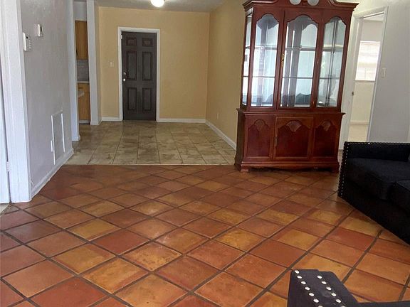 5th image of 2791 NW 10th Place