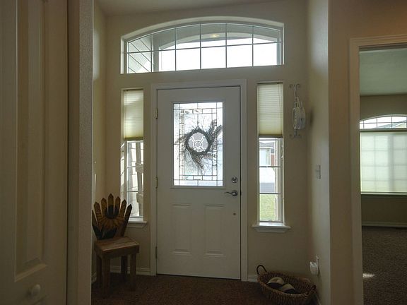 3rd image of 440 Larchmont Dr SE