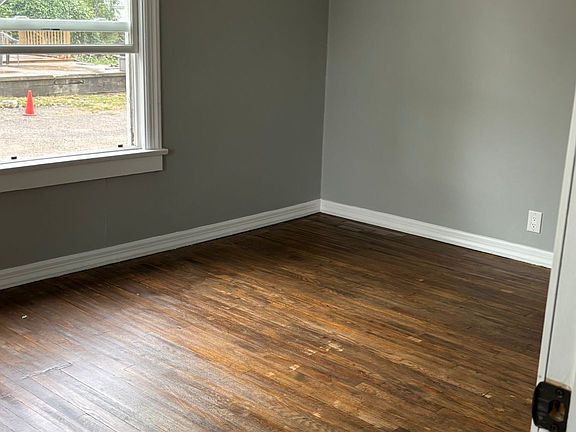 4th image of 889 Rombach Ave #11456707