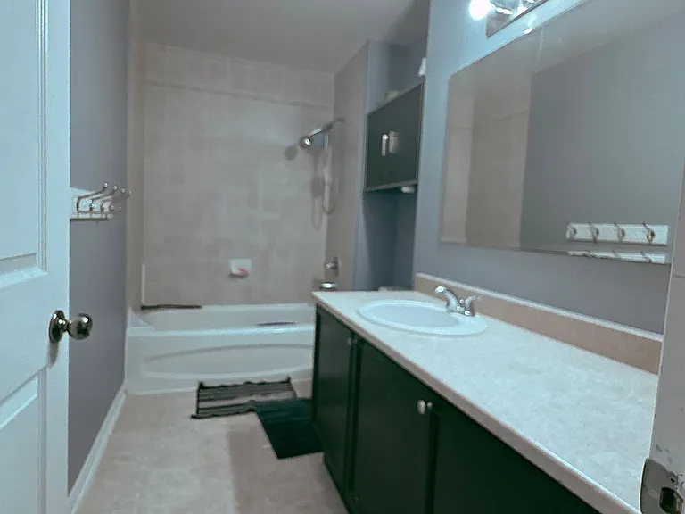 968 Bluffwood Ave — Photo 8