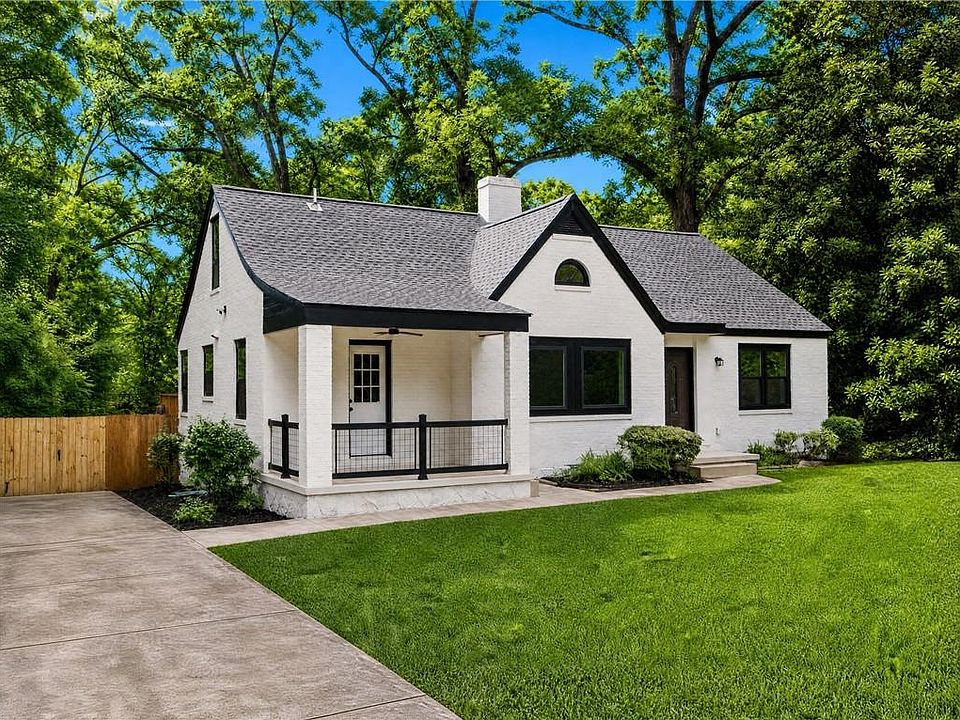1st image of 2585 Amelia Ave