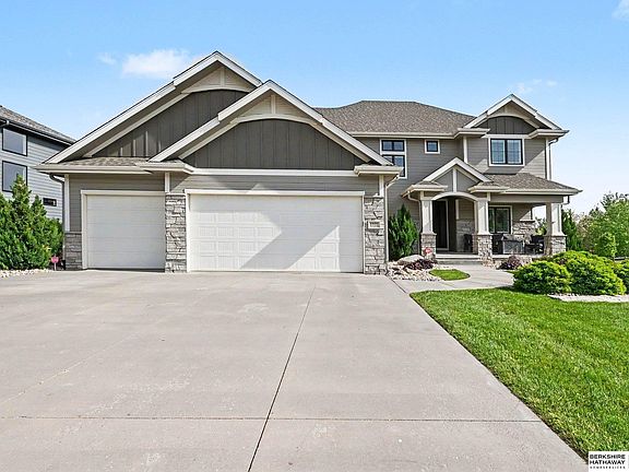 2nd image of 1897 Blue Sage Pkwy