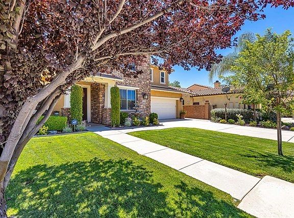 3rd image of 35018 Barkwood Ct