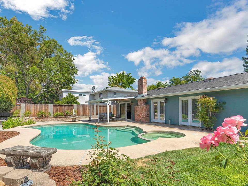 1st image of 4701 Papaya Dr