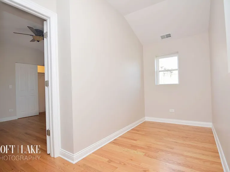 1739 W 18th St — Photo 18