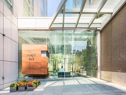 Sold by Sotheby's International Realty | media 33