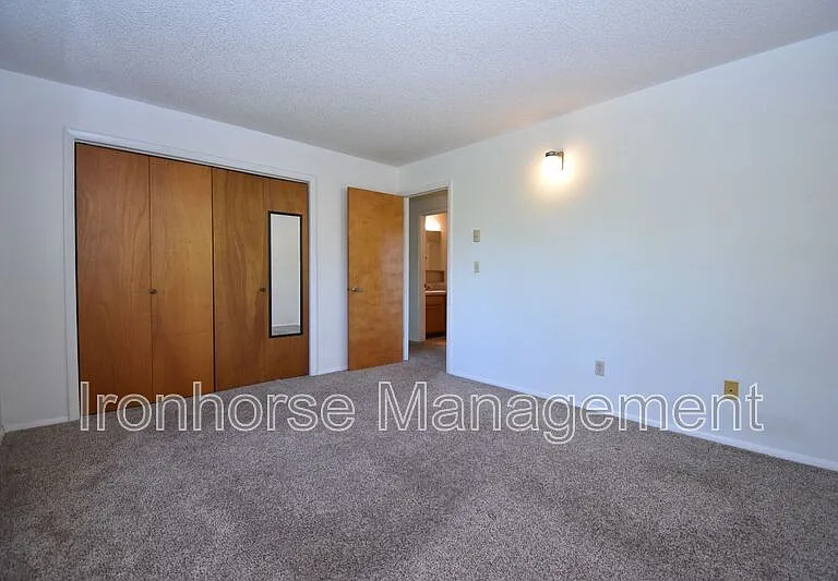 809 W Villard St #47 — Photo 17