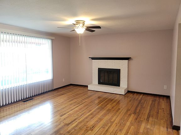 2nd image of 4024 Carolina Ave NE
