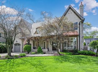 445 Ridge Ave, Clarendon Hills, IL 60514