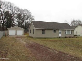 2830 S Quarterline Rd, Muskegon, MI 49444