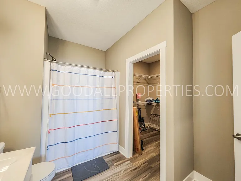 285 NW Morgan Ct — Photo 22