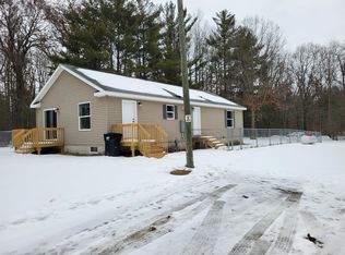 162 S Locust Ave, White Cloud, MI 49349