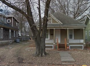 1729 SW Lane St, Topeka, KS 66604