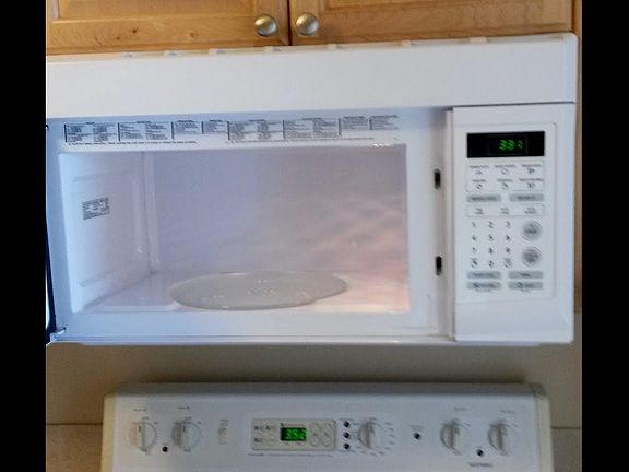 3rd image of 1060 Crystal Lake Dr APT 403