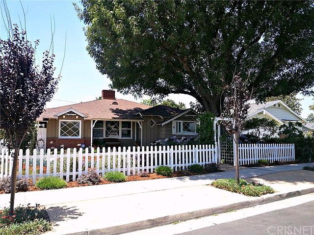 1st image of 9237 Petit Ave