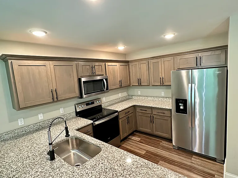1729 White Rd — Photo 5