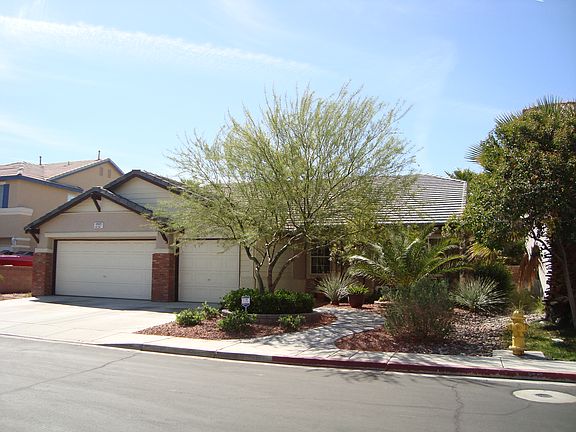 2nd image of 2727 La Porte Ct