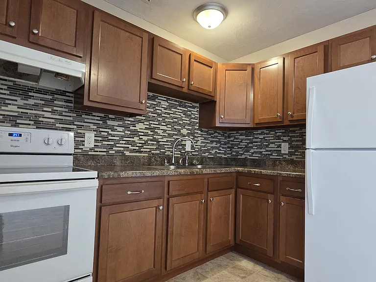 701 S Putnam St — Photo 1