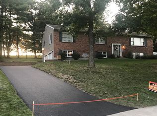 131 Woodhaven Dr, Glenville, NY 12302