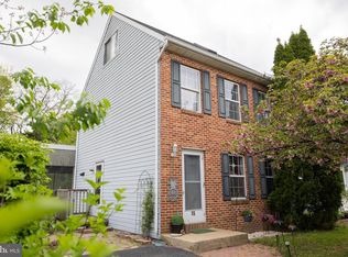 15 School House Ln, Lititz, PA 17543