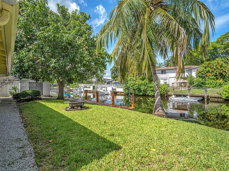 2555 Nassau Ln — Photo 27